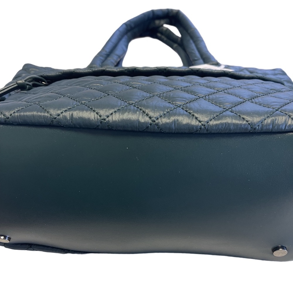 Falls Creek Quilted Nylon Bag Hunter Green -NWT- Sz 6”D x 12”Tx 15”W- Strap 9.5” - Picture 9 of 13